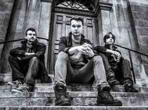 17samkellytriobwfromleftevansamjamie